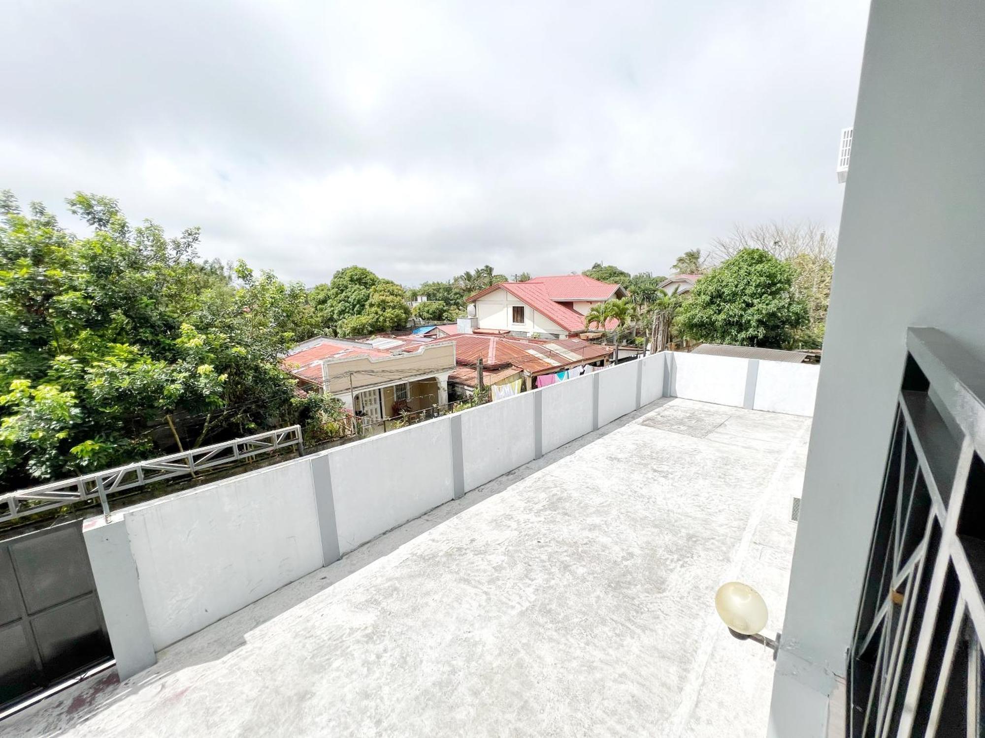 Verra Inn Tagaytay City Exterior photo