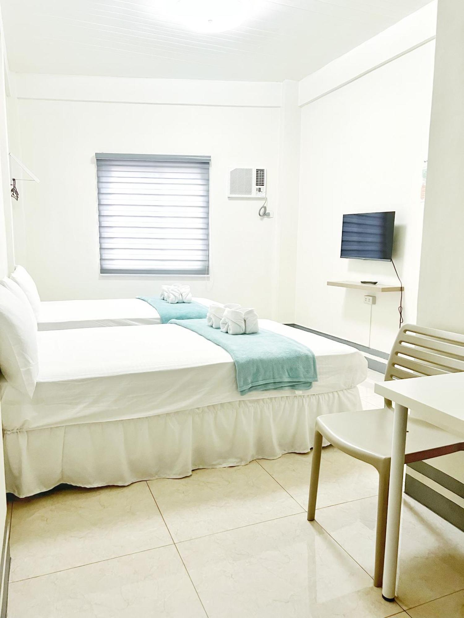 Verra Inn Tagaytay City Exterior photo